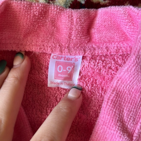 ◽️CARTER’S: Girl 0-9 months adorable pink bathrobe w/tie, barely worn◽️ - Picture 2 of 8